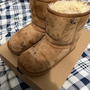 Kids Ugg boot- Chestnut size 2